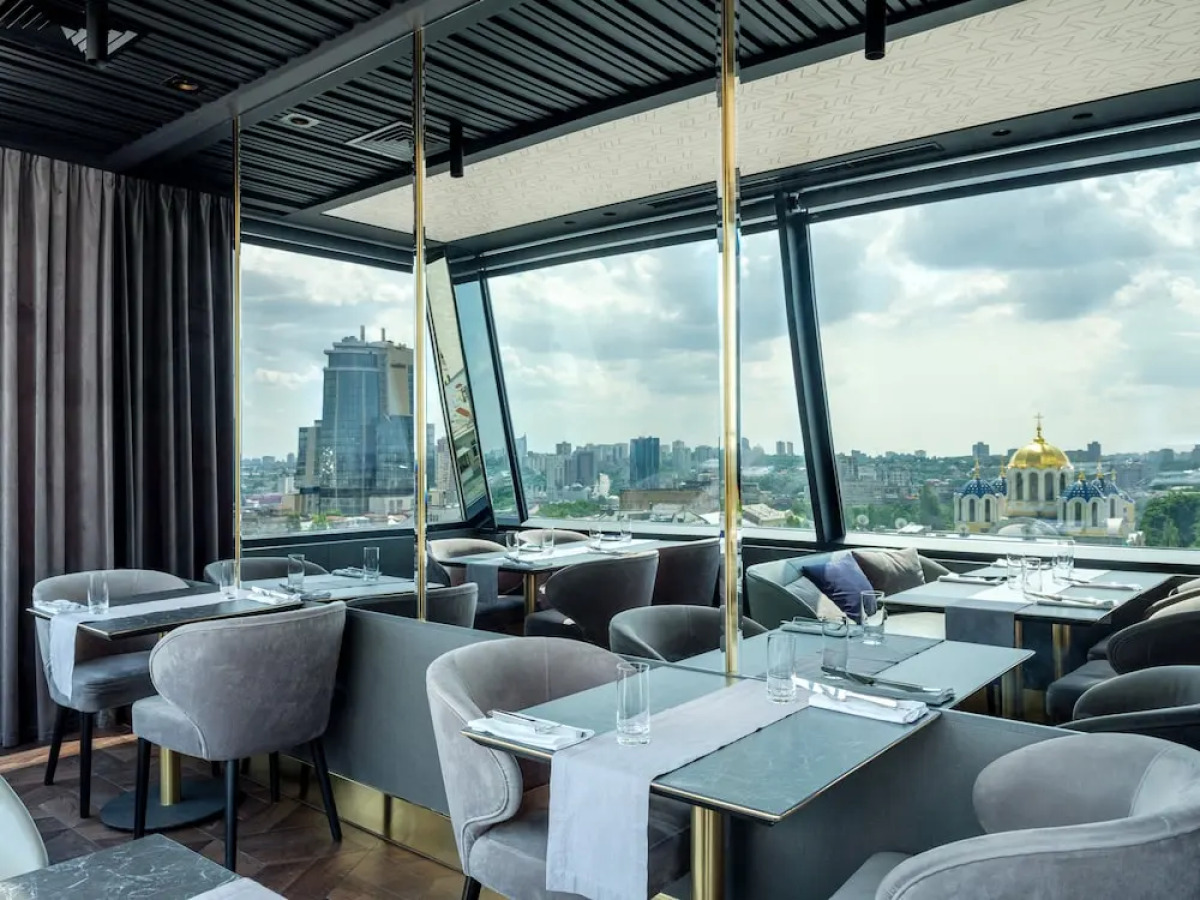 Дизайн-отель 11 Mirrors