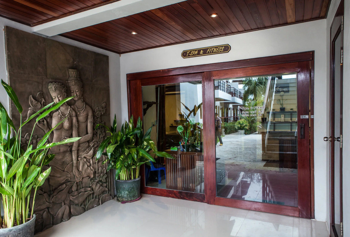 Howard Johnson by Wyndham Phuket Naiyang