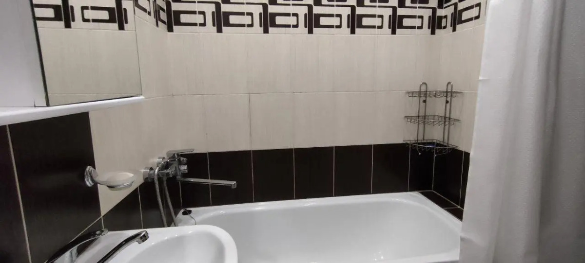 Версаль на улице Николая Смирнова 6