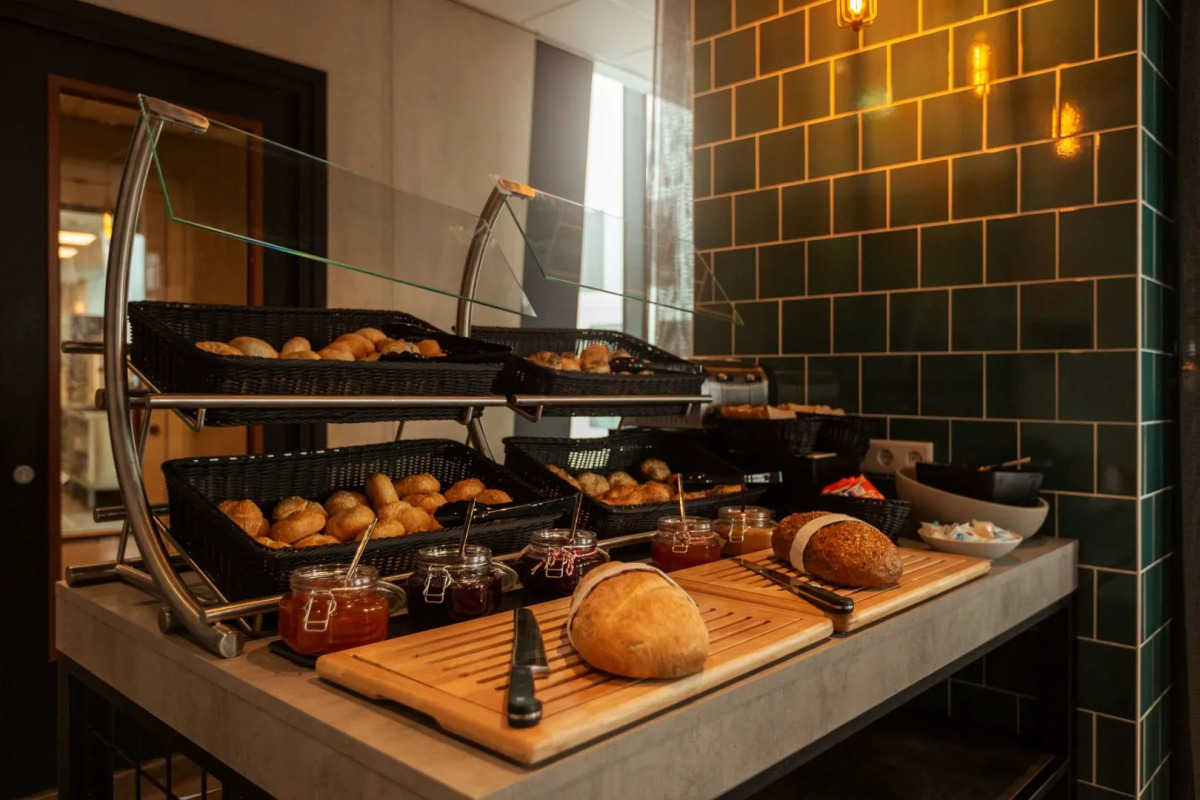 Holiday Inn - the niu, Fender Amsterdam by IHG