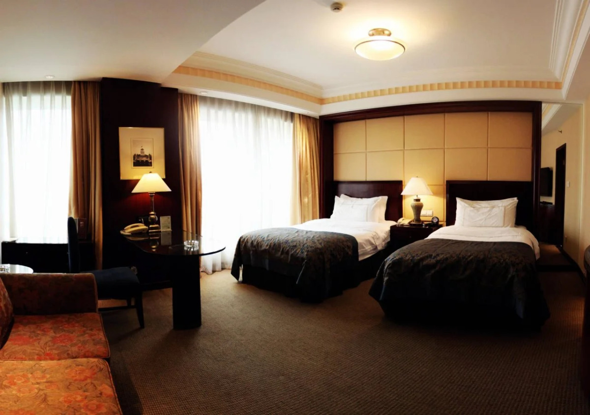 Lakeview Xuanwu Hotel