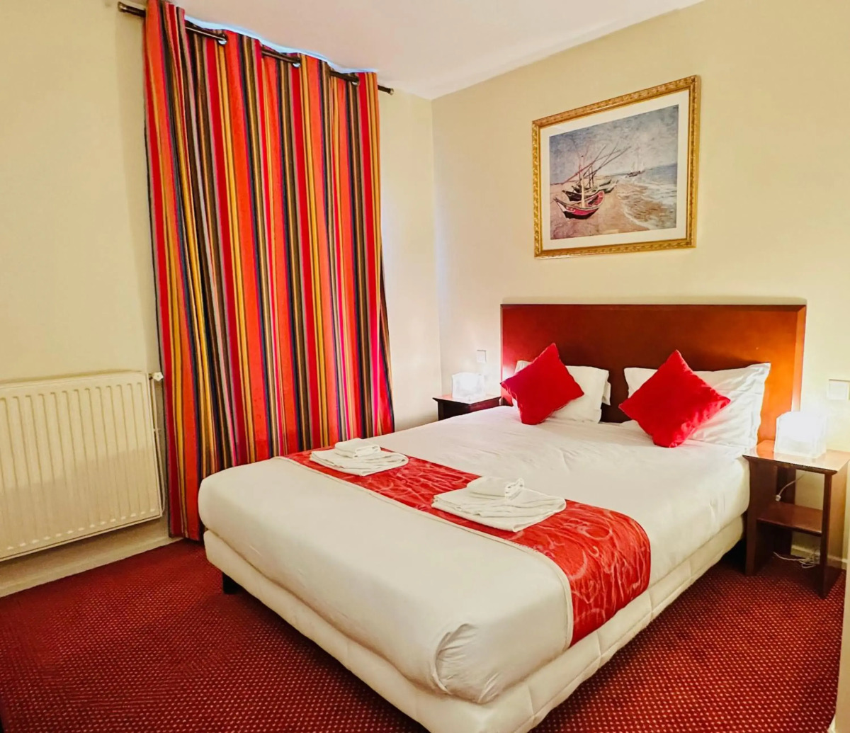 Отель Bellevue Paris Montmartre