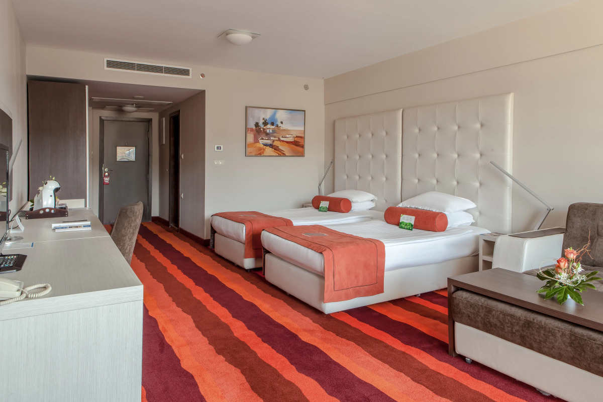 INTERNATIONAL Hotel Casino & Tower Suites