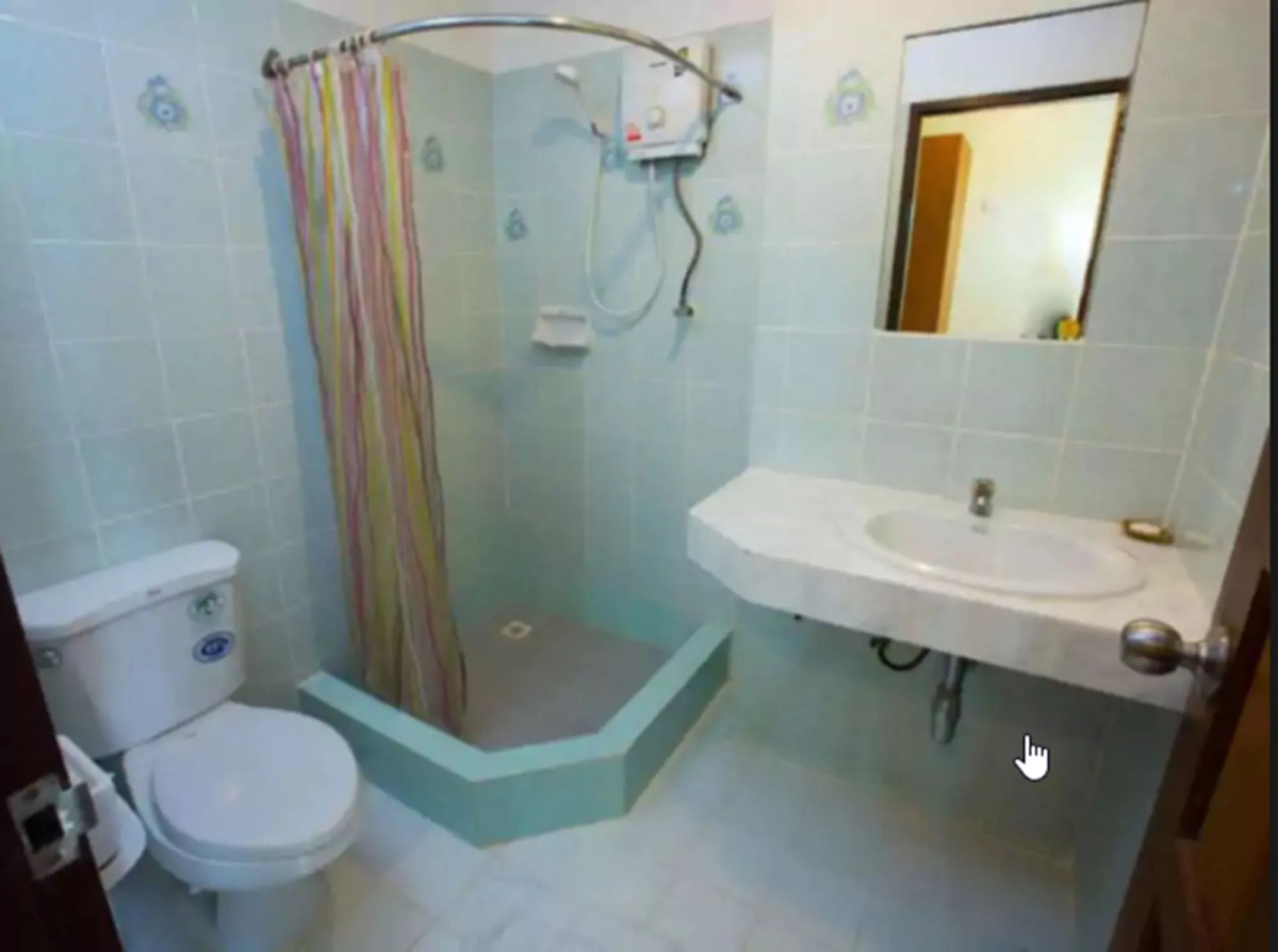 OYO 320 Regent 2002 Guest House