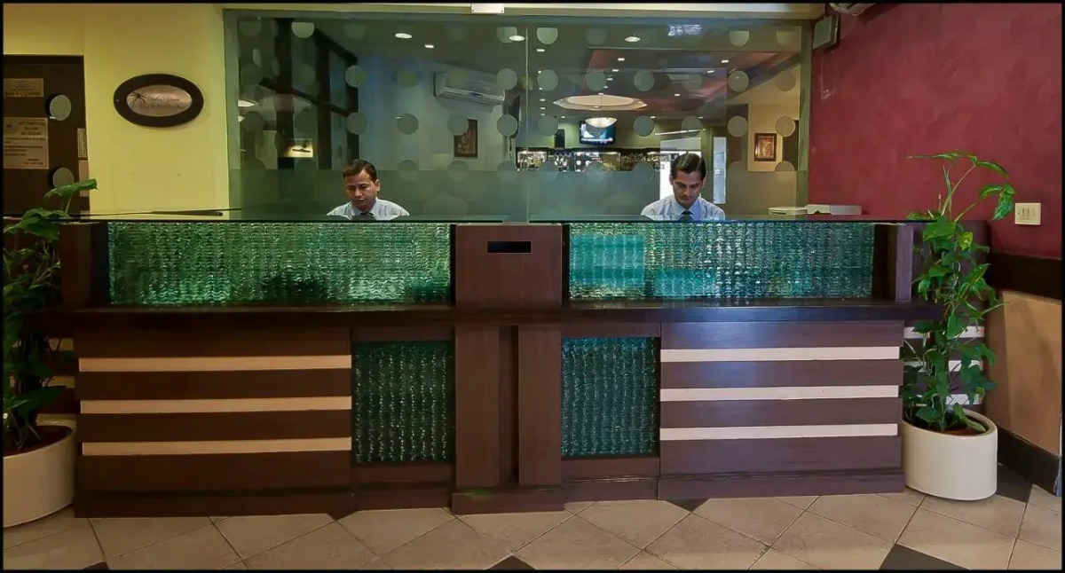 Hotel Tourist Deluxe