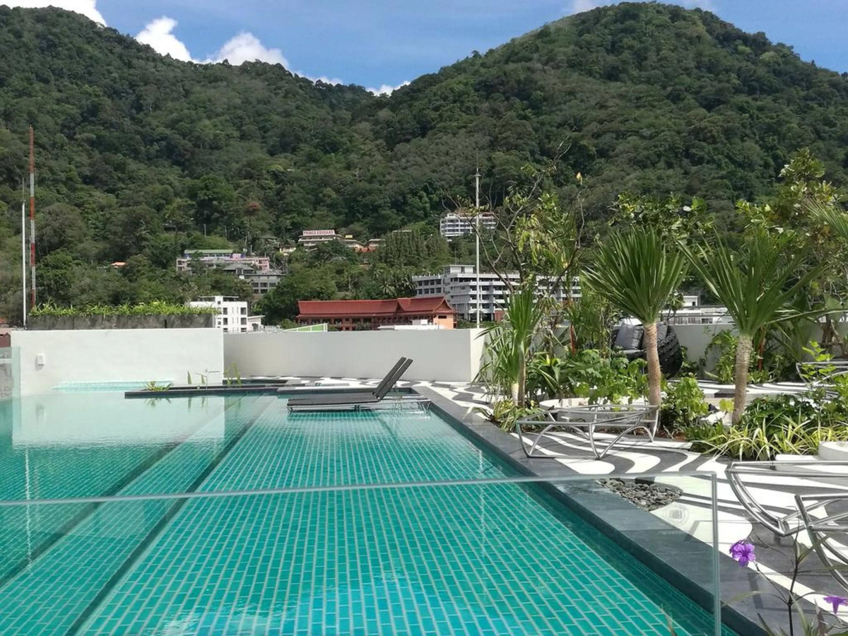 Отель Journeyhub Phuket Patong