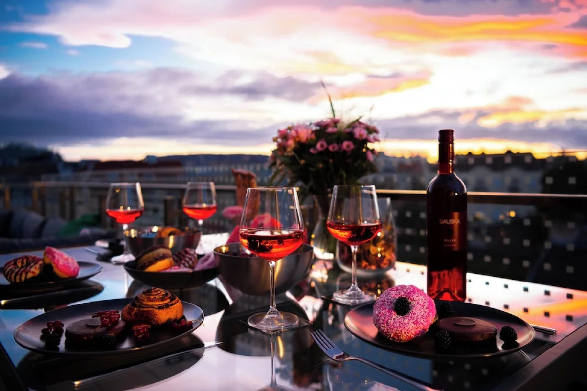 Elisabeth Downtown Apartments by UrbanRent