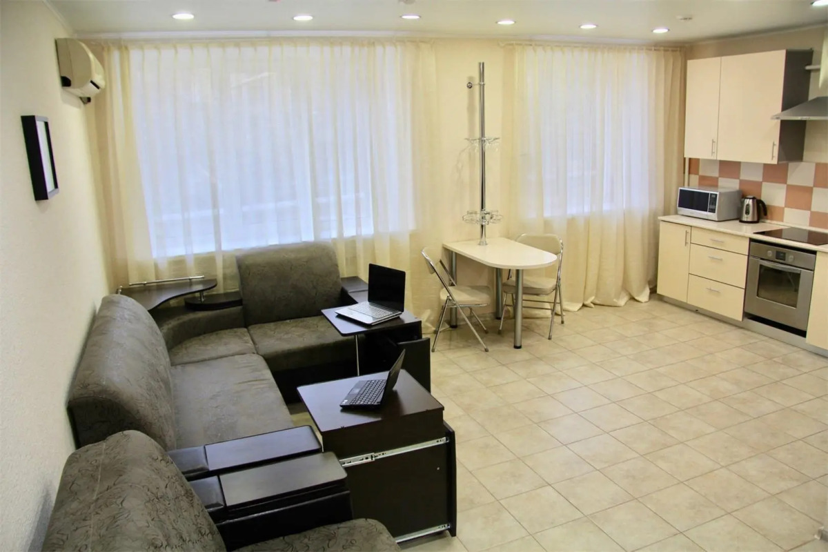 Огни Саратова на ул. Московская, 134/146