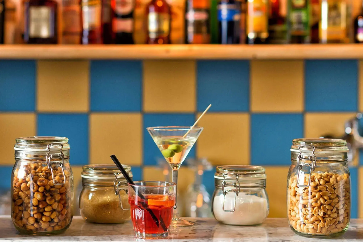 NeapolitanTrips Hostel and Bar