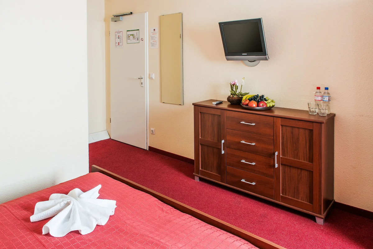 Mikon Eastgate Hotel