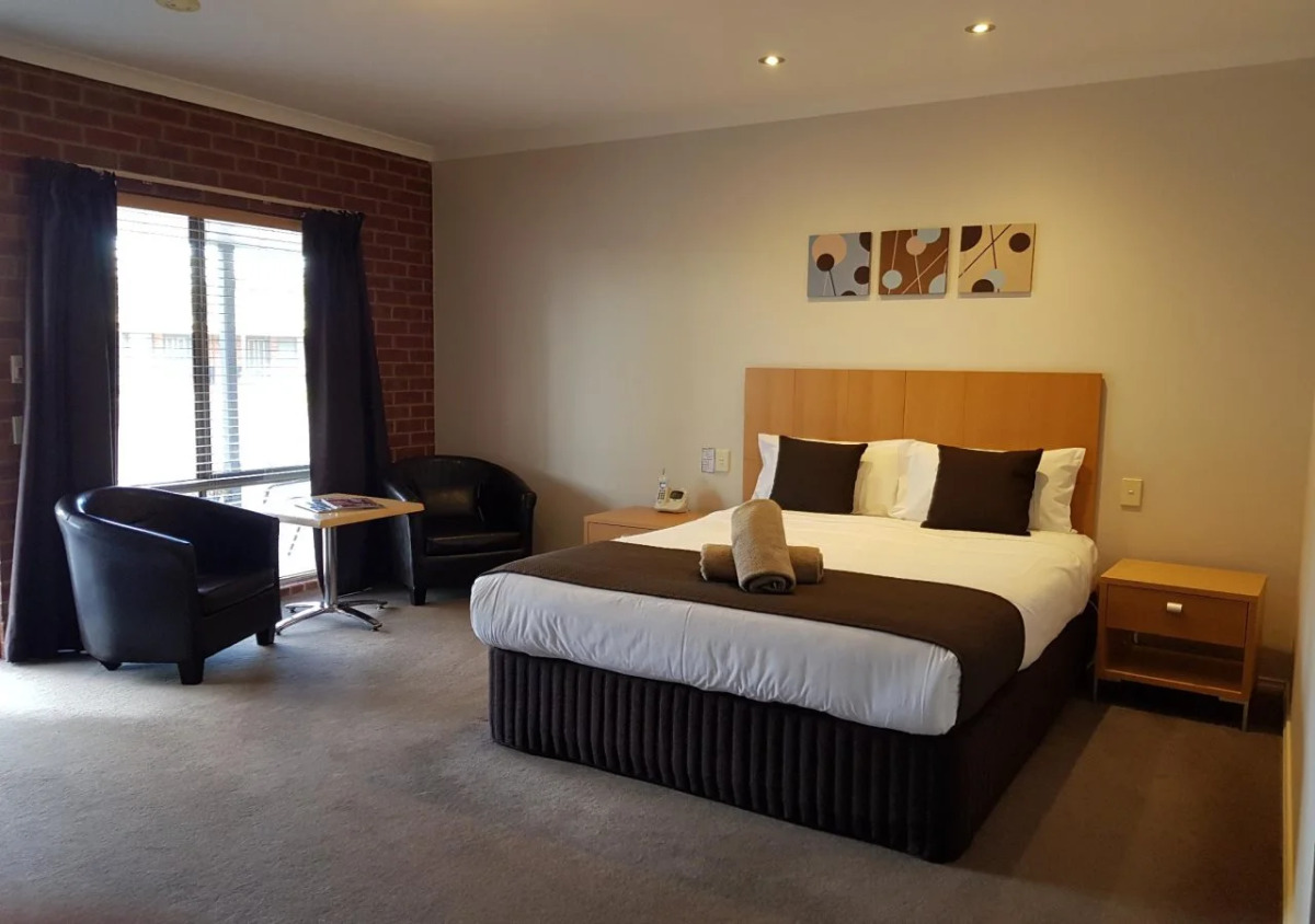 Golden Reef Motor Inn