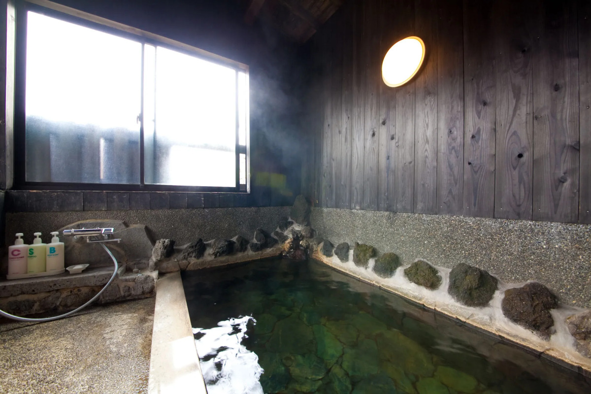 Yufuin Yawaraginosato Yadoya