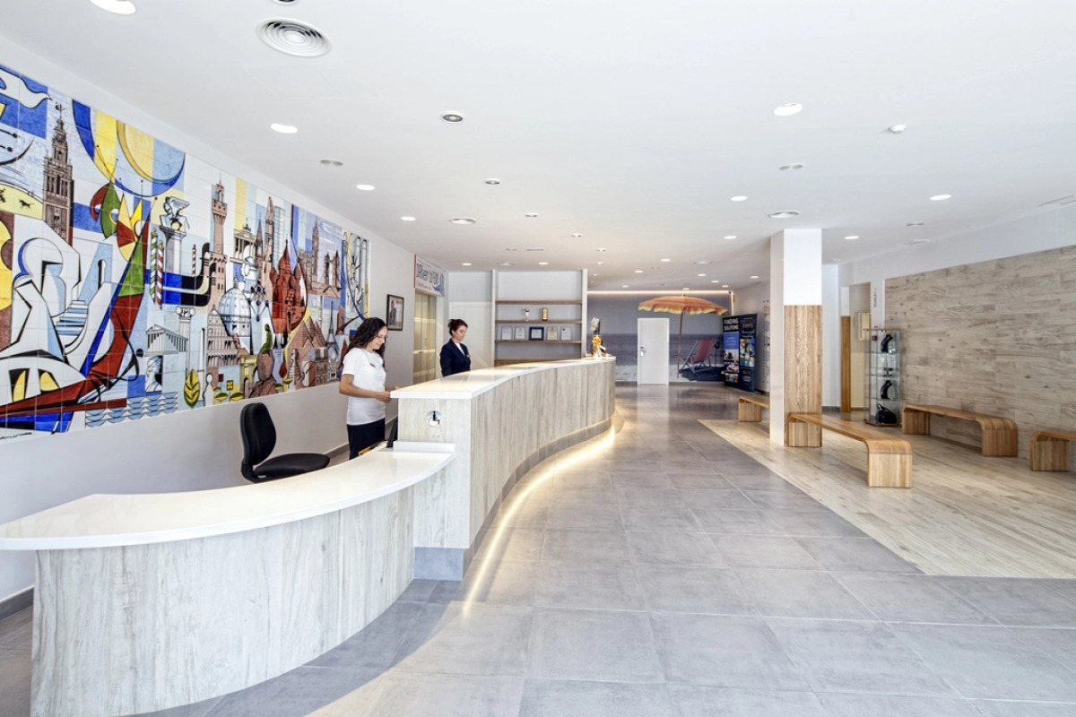 Отель Los Amigos Beach Club