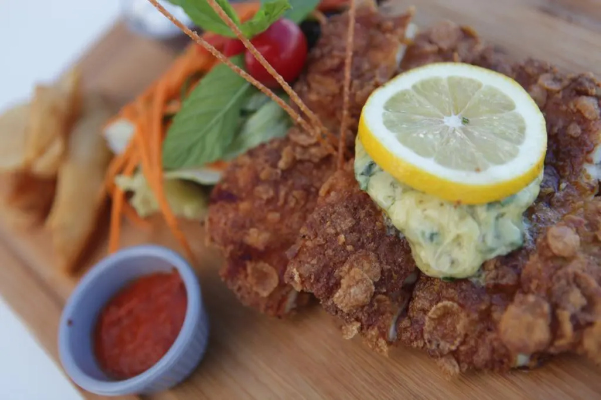 Uçar Royal Hotel and Conference Hall