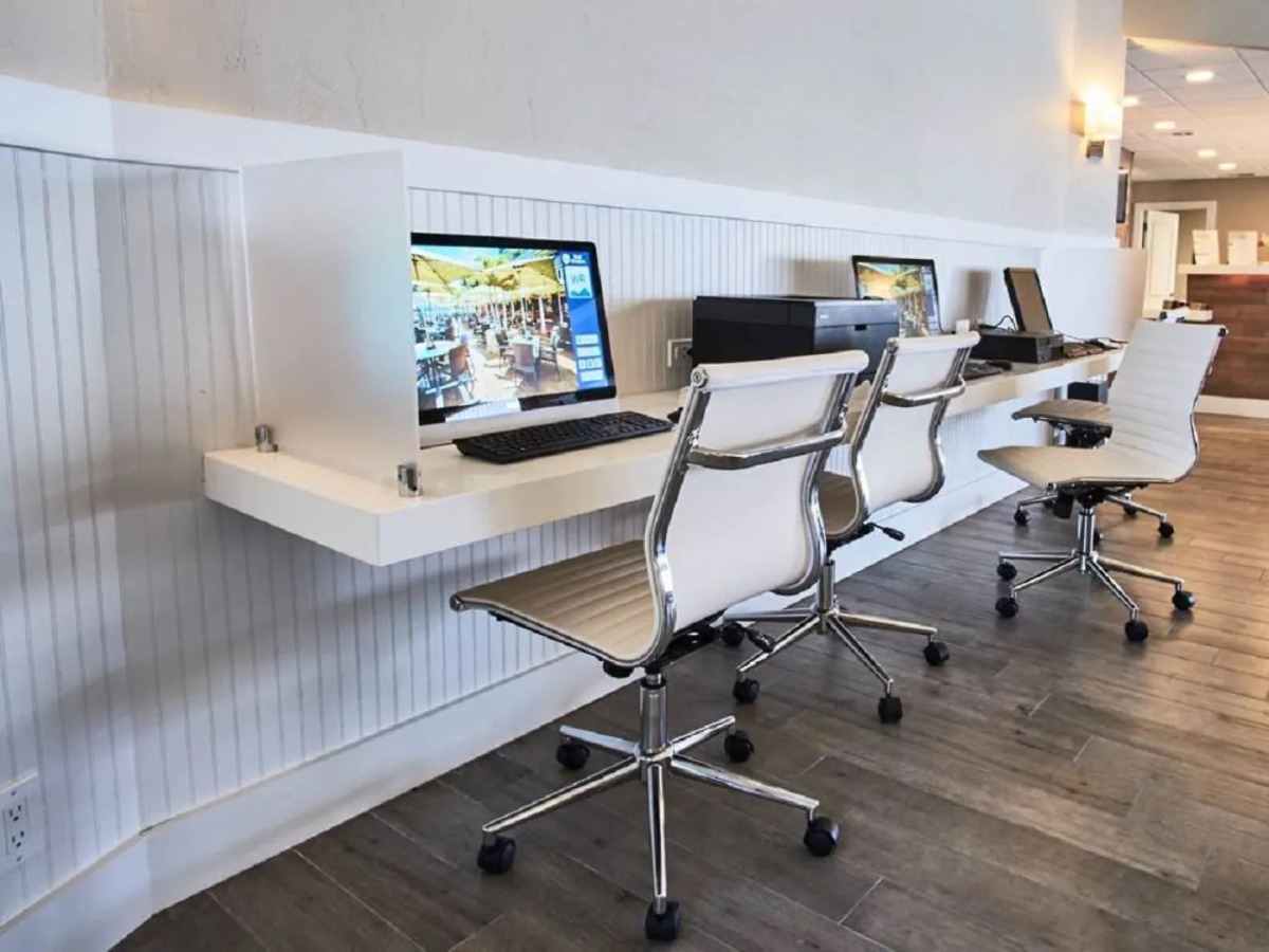 Palm Tree Club Miami Hotel