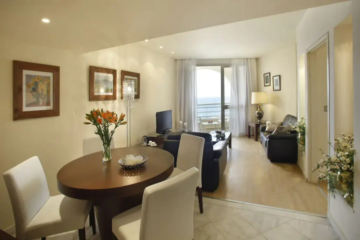 The Golden Coast Beach Hotel