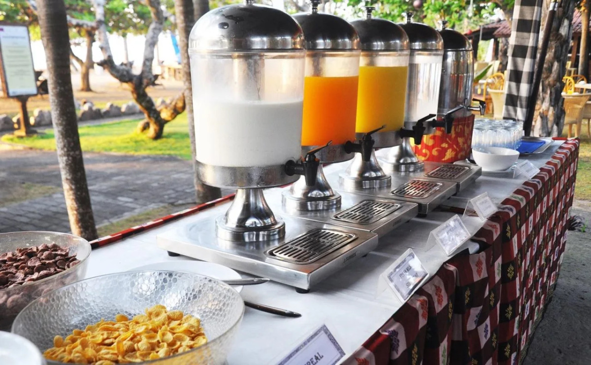 Отель Bali Beach