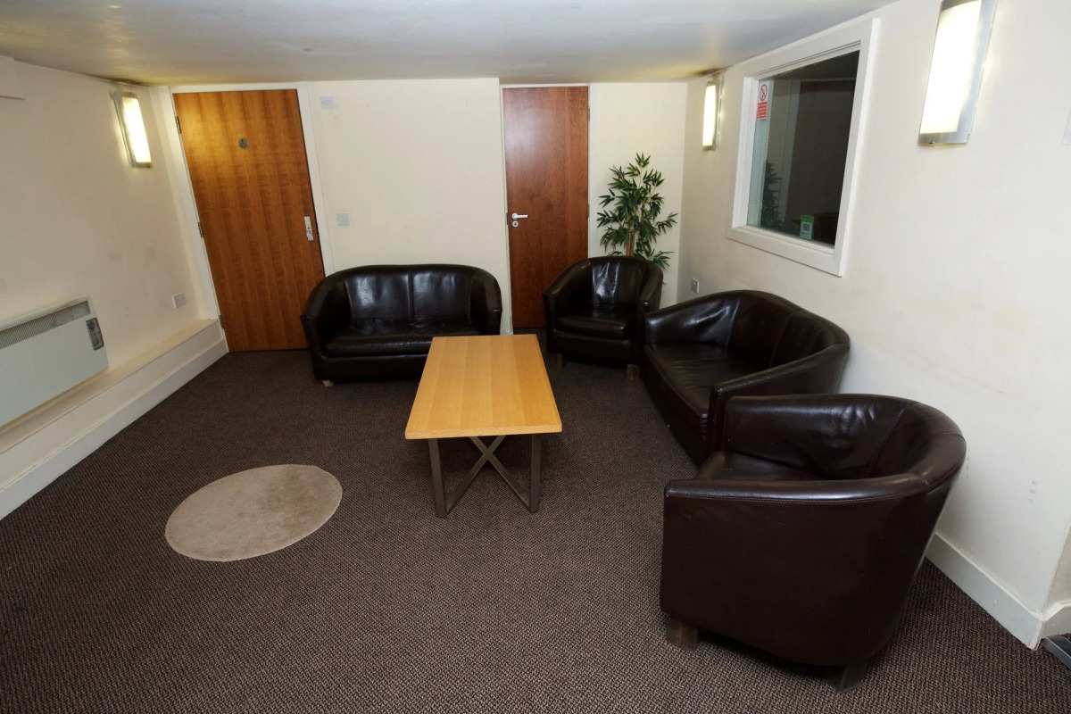 International Inn - Hostel