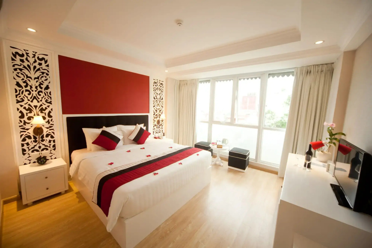 Lavender Central Hotel & Spa