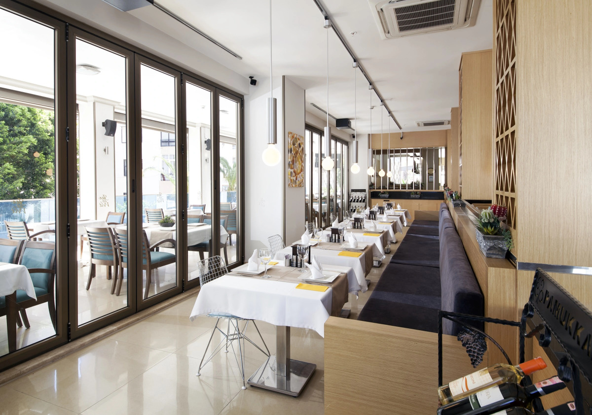 Отель Aurasia Design