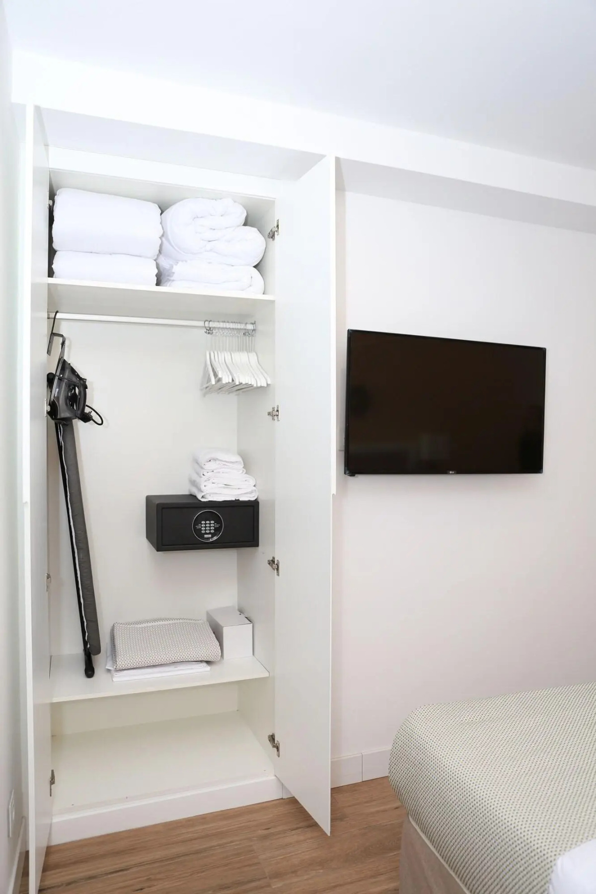 New Point Madrid Opera