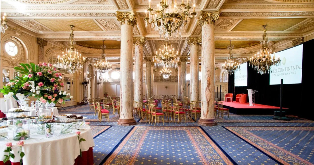 Carlton Cannes, a Regent Hotel