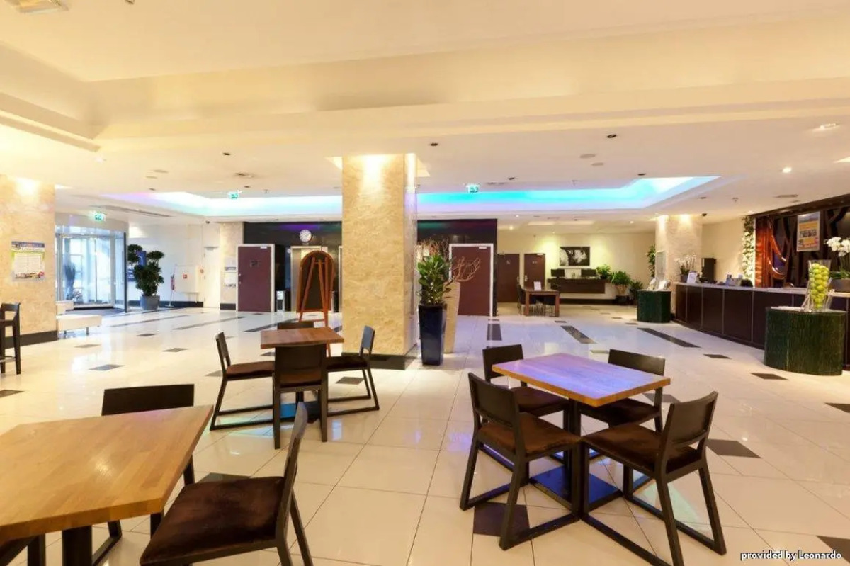 XO Hotels Blue Tower