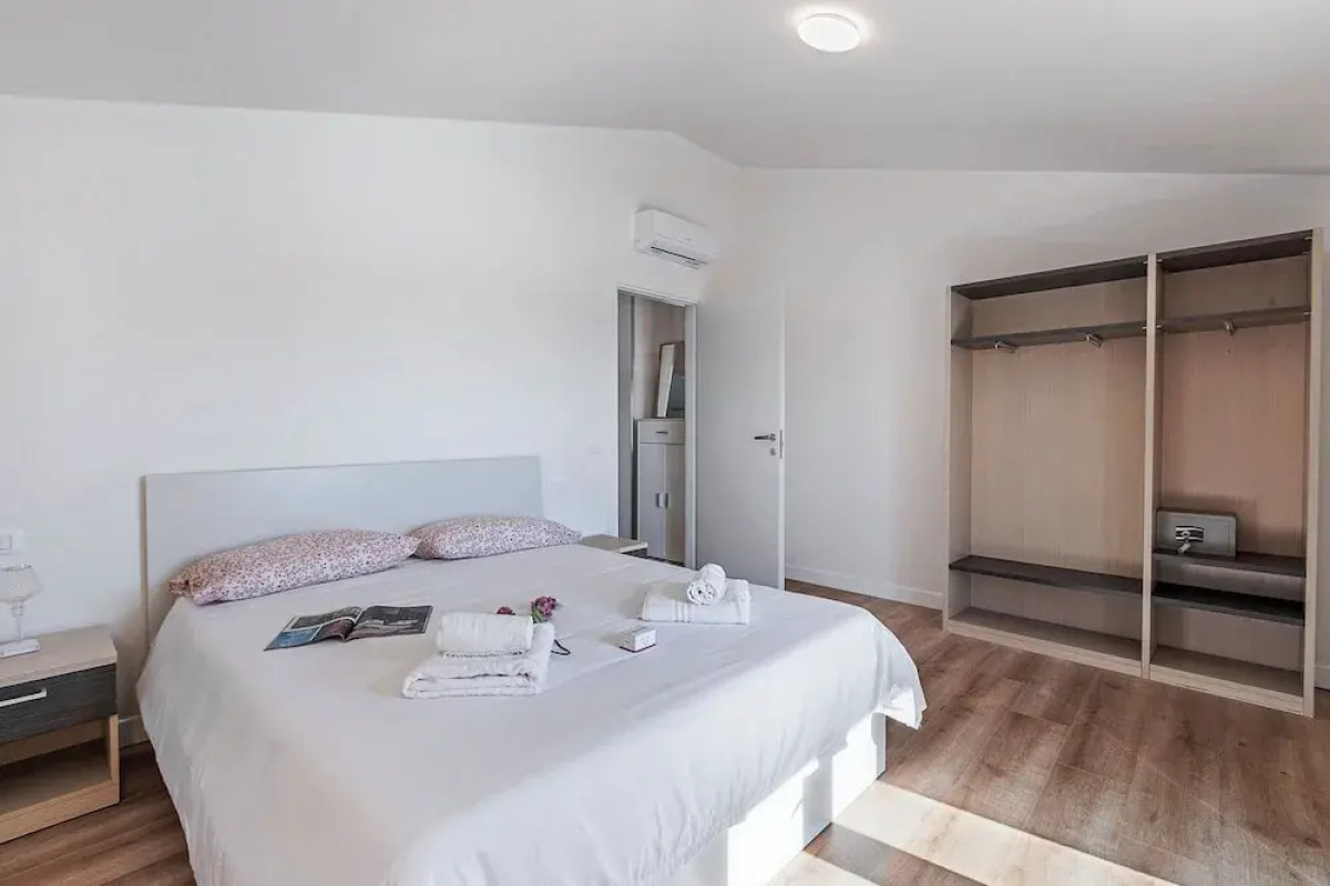 Matta Apartment 400m From The Lake