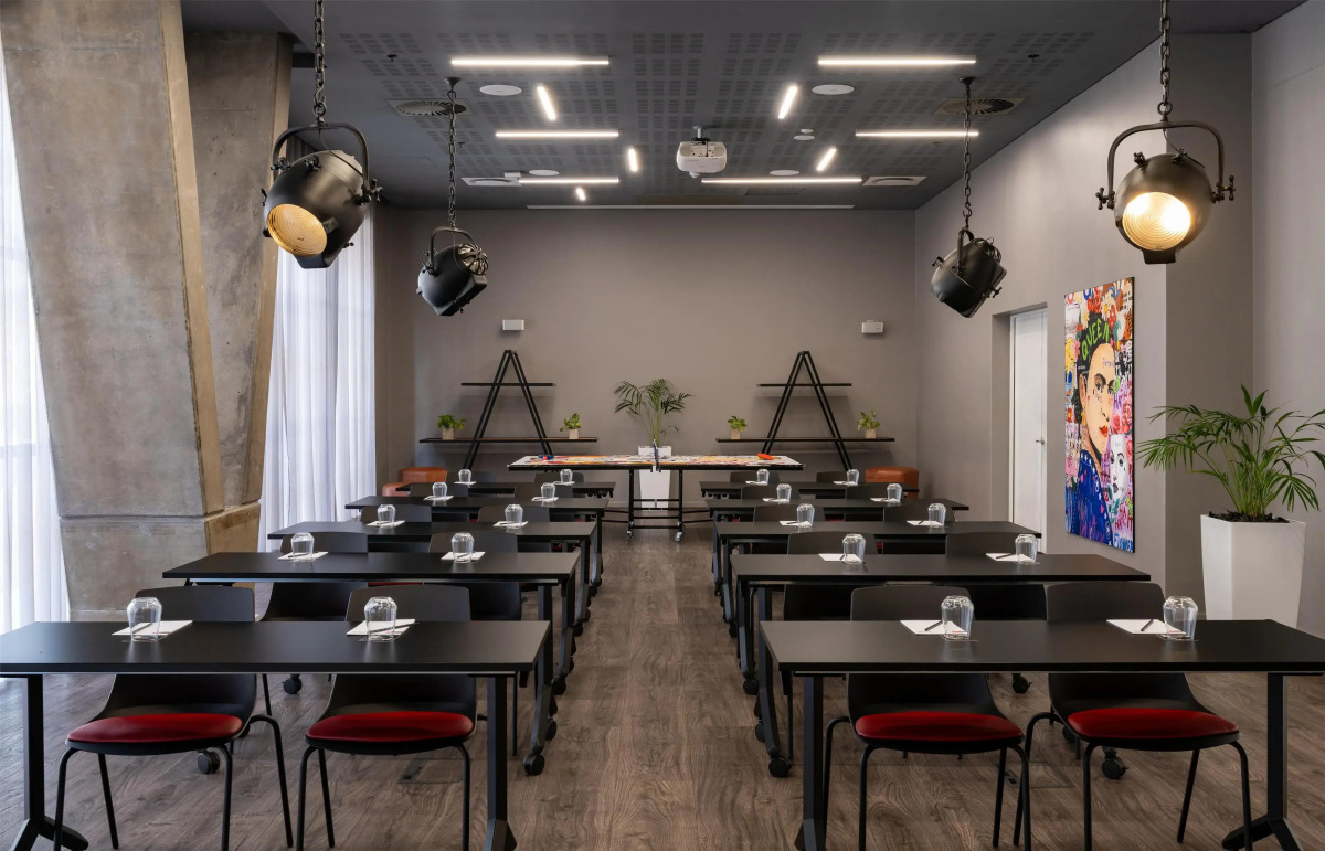 Radisson RED V&A Waterfront, Cape Town