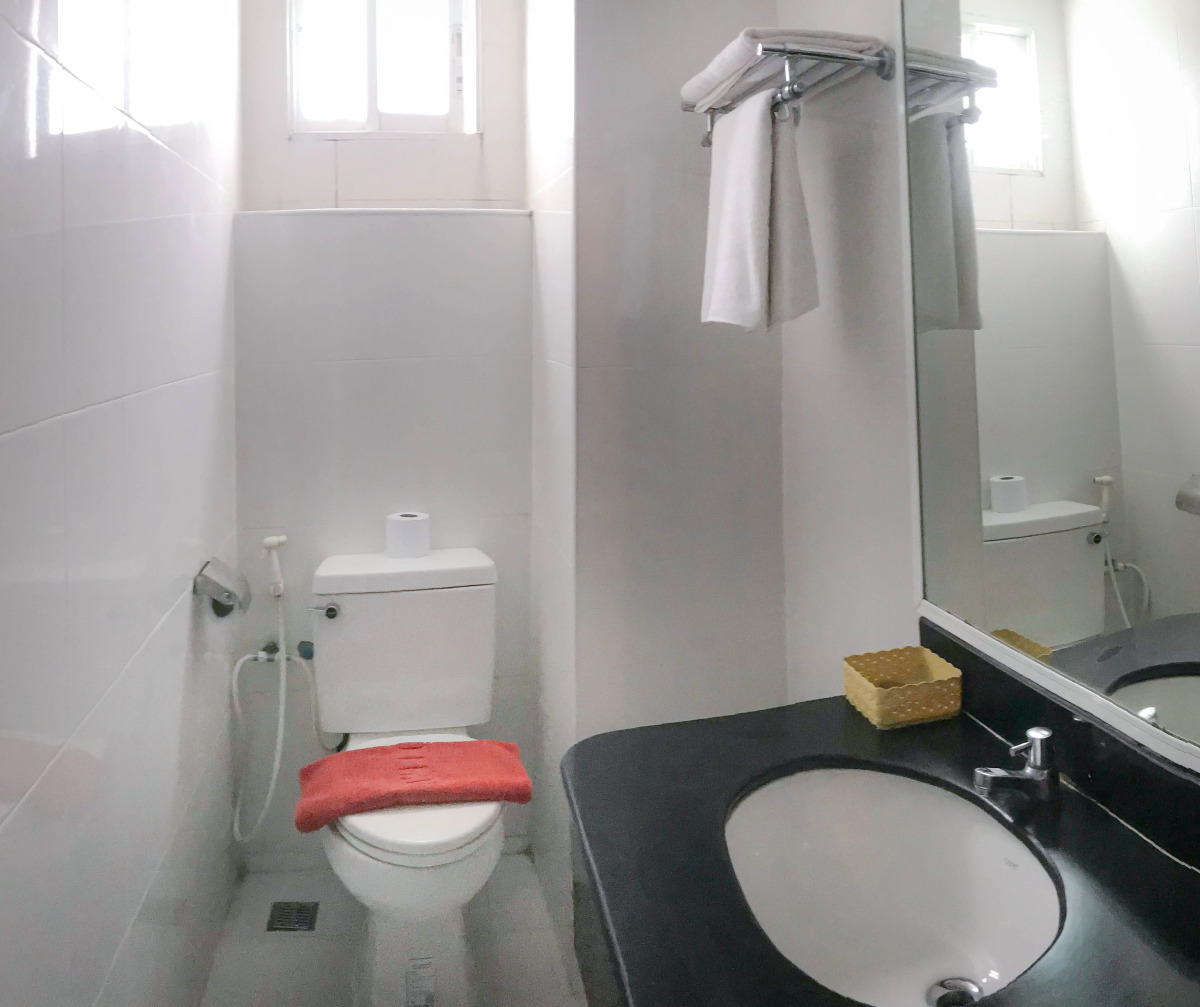 J TWO S Pratunam Hotel