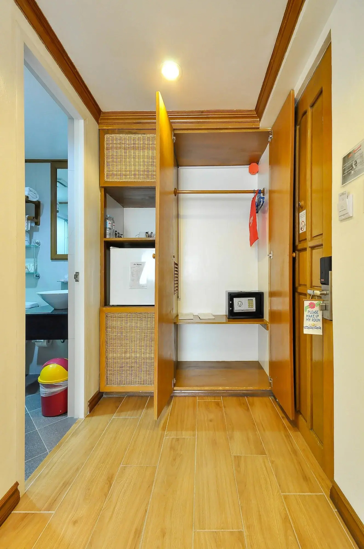 Red Coconut Beach Hotel