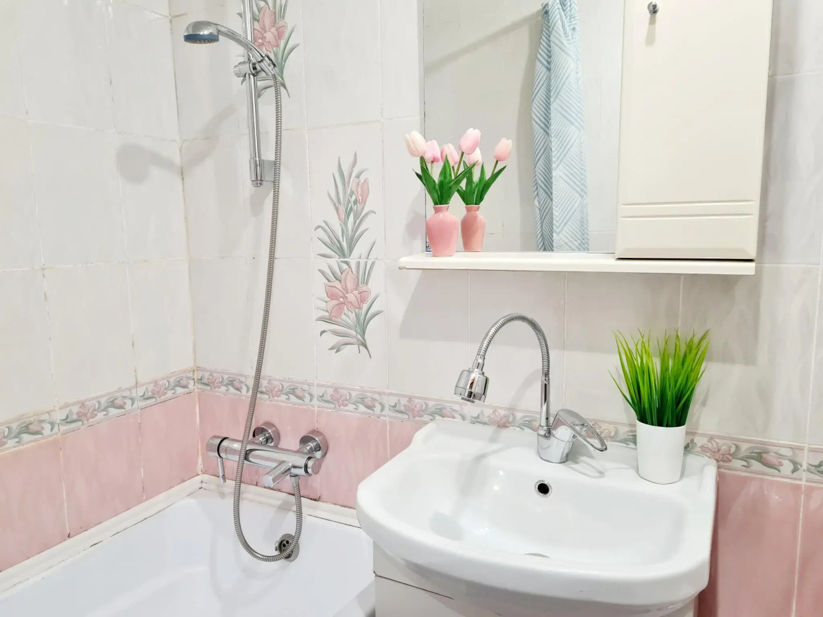 Белые ночи на улице Герцена 106