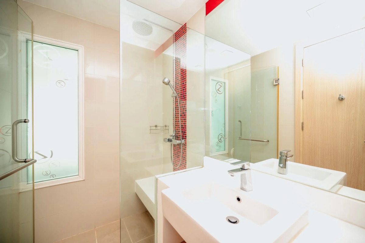 Sleep With Me Hotel design hotel @ patong