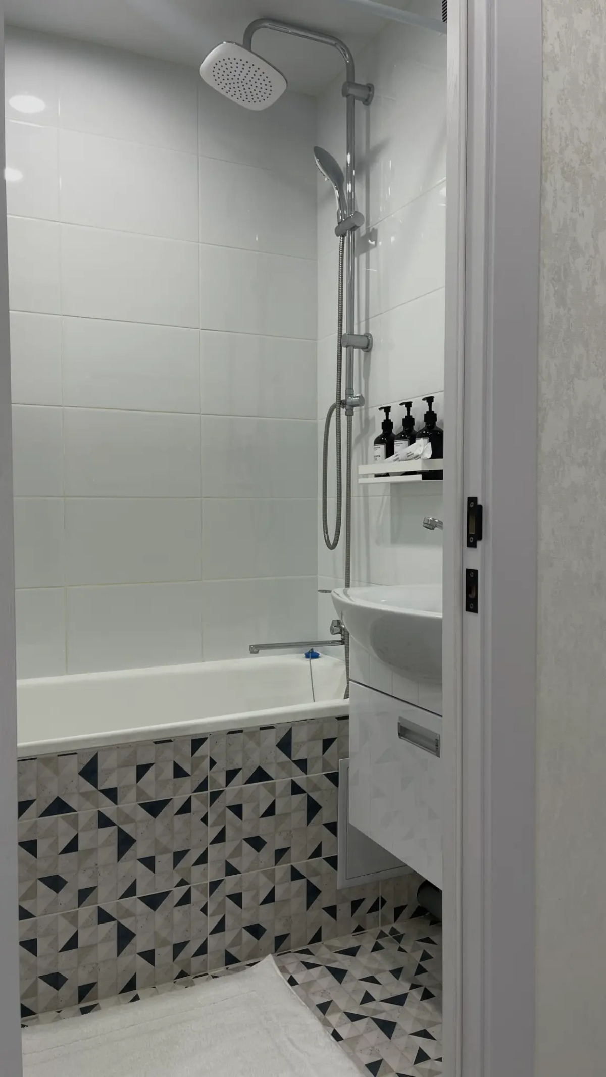 Апартаменты на улице Добролюбова 1