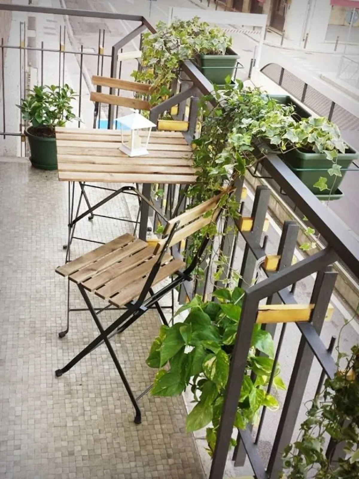 Bed and Breakfast Happiness