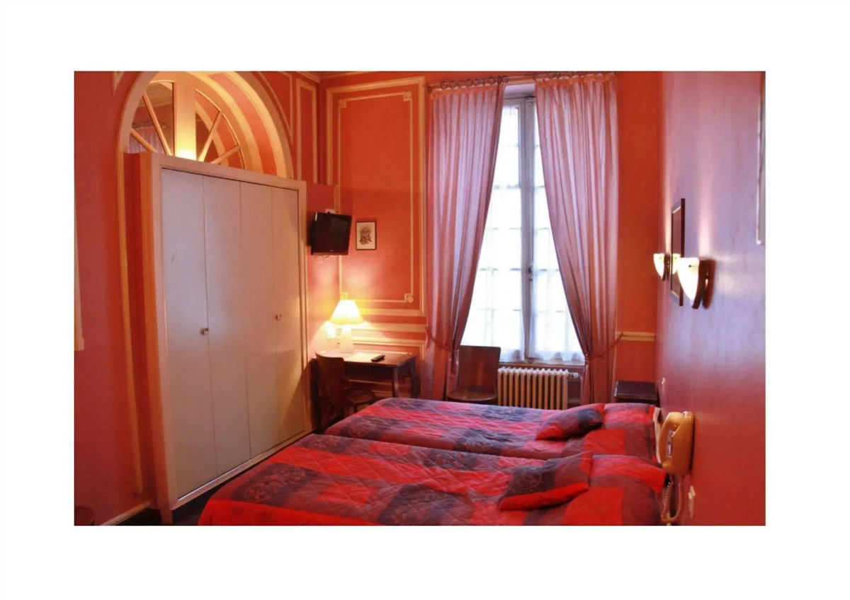 Hotel De France Et De Guise