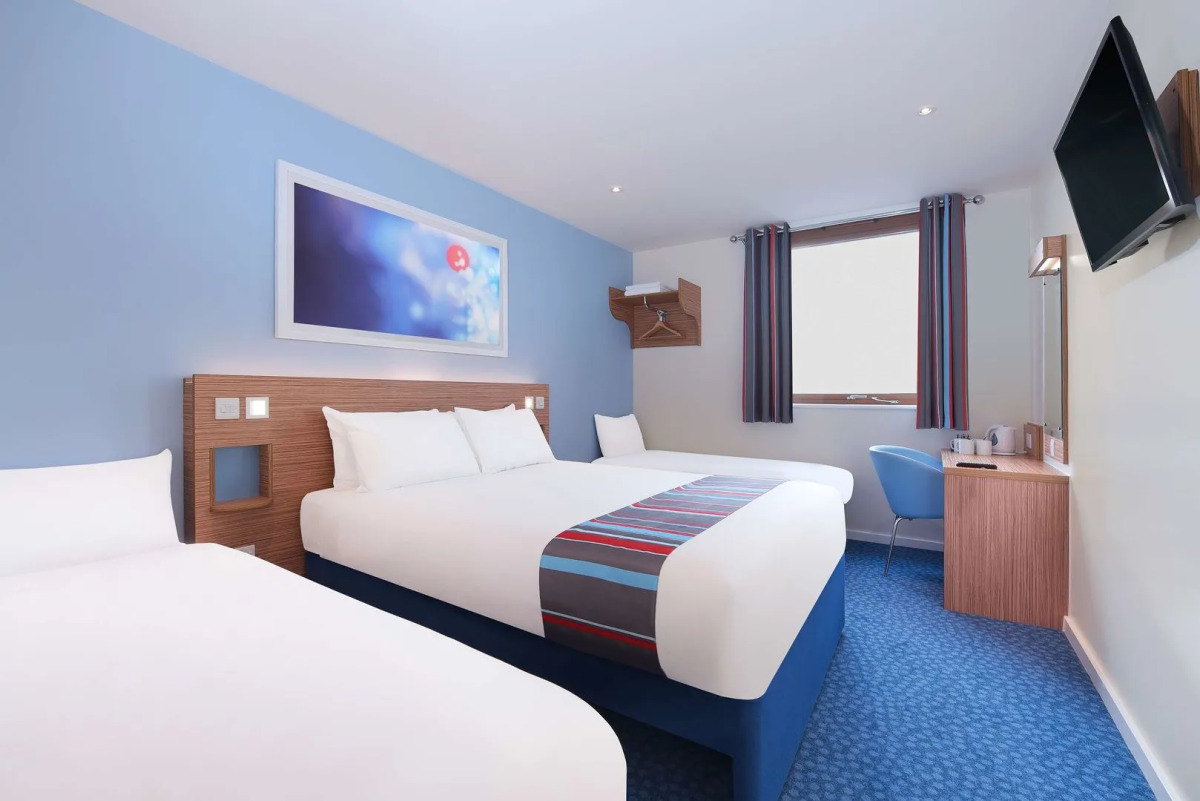 Travelodge Edinburgh Airport Ratho Station