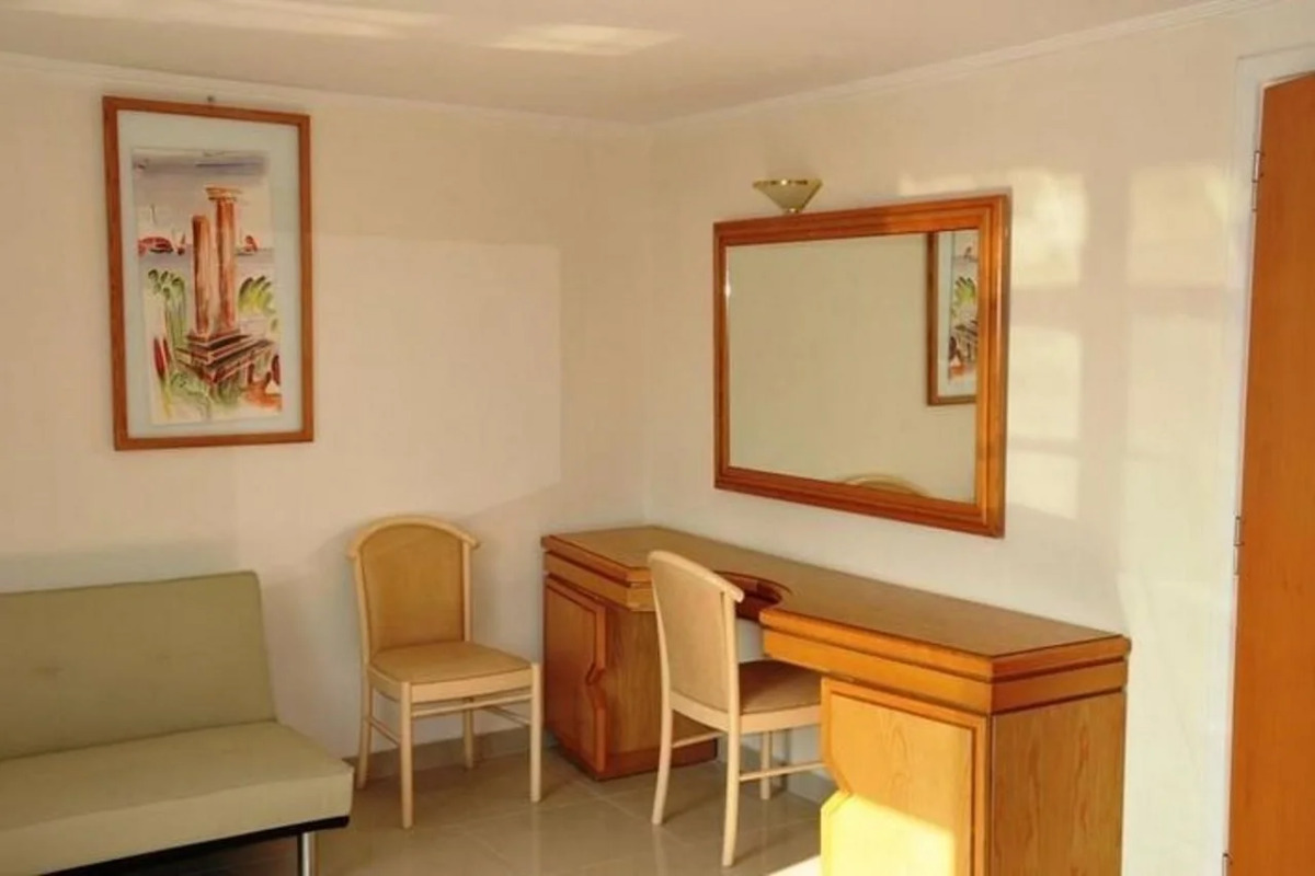 Bristol Sea View Apartments