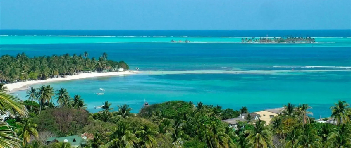 Cocoplum Beach Hotel