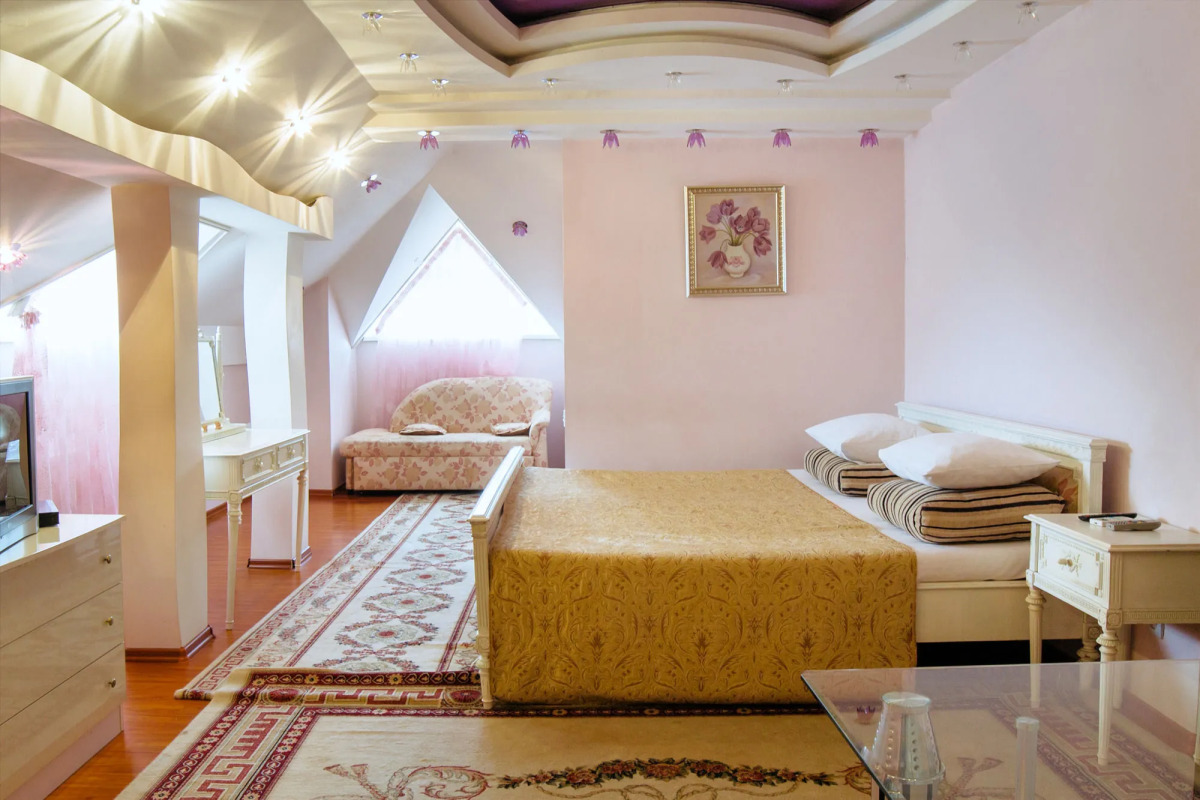 Отель Ezio Palace