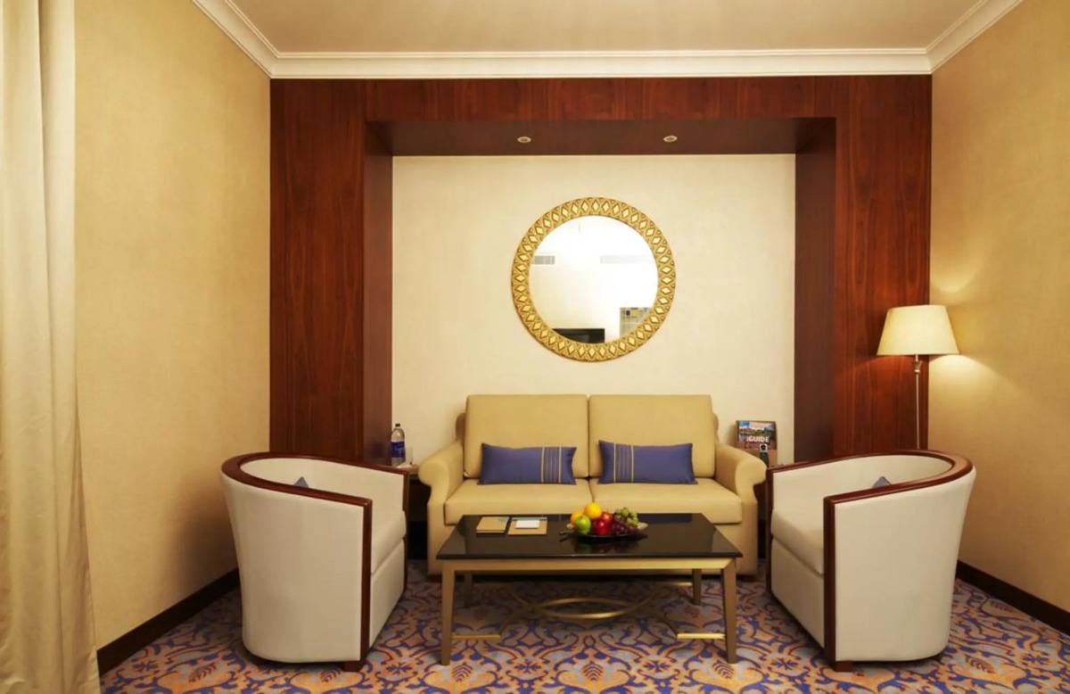 Raviz Center Point Hotel