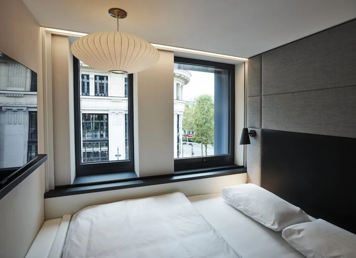 Отель citizenM Paris Champs-Élysées