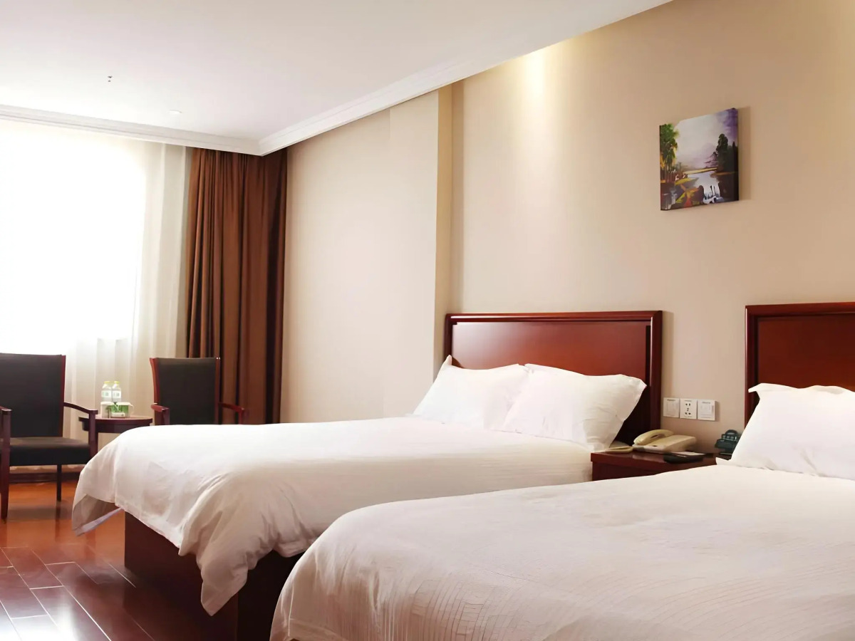 GreenTree Inn Qingdao Development District SDUST Express Hotel