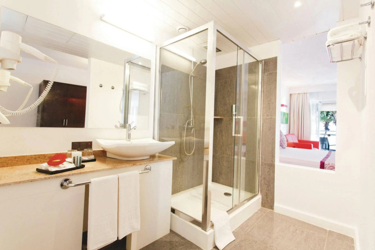 Отель Riu Turquoise