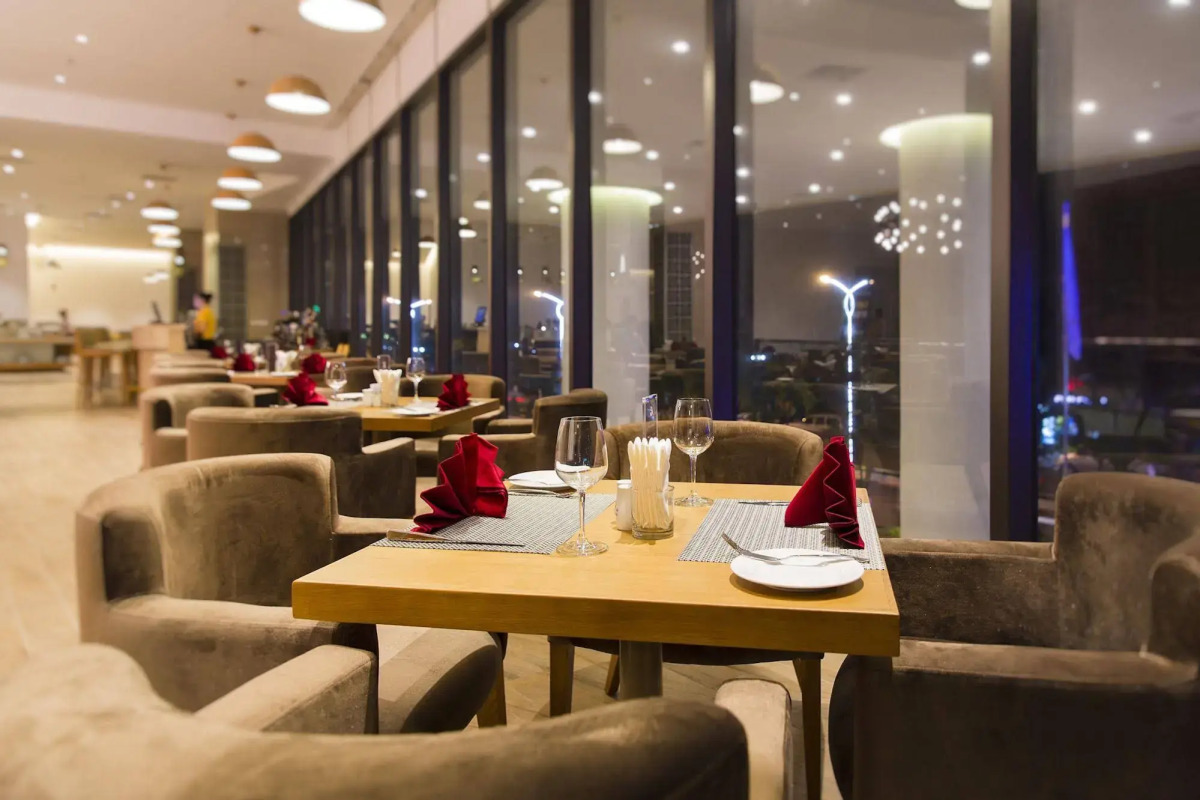 Starcity Hotel & Condotel Beachfront Nha Trang