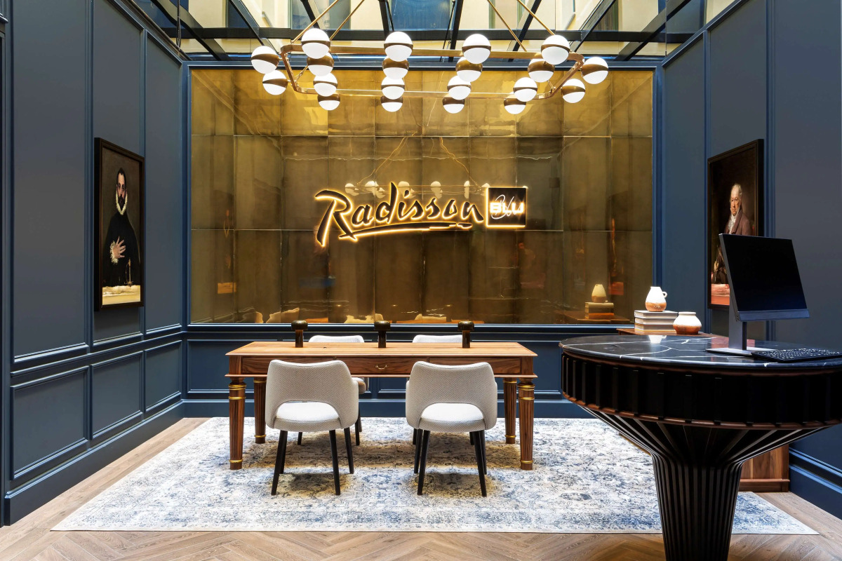 Отель Radisson Blu, Madrid Prado
