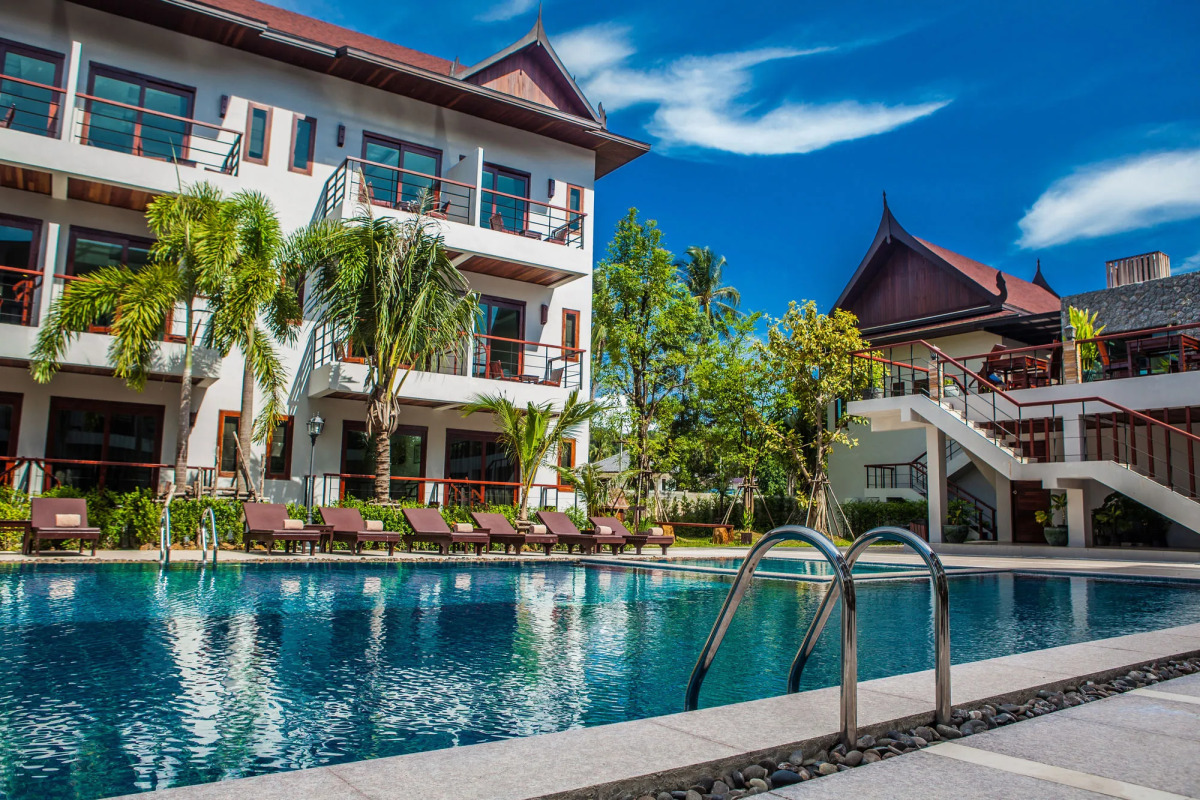 Howard Johnson by Wyndham Phuket Naiyang