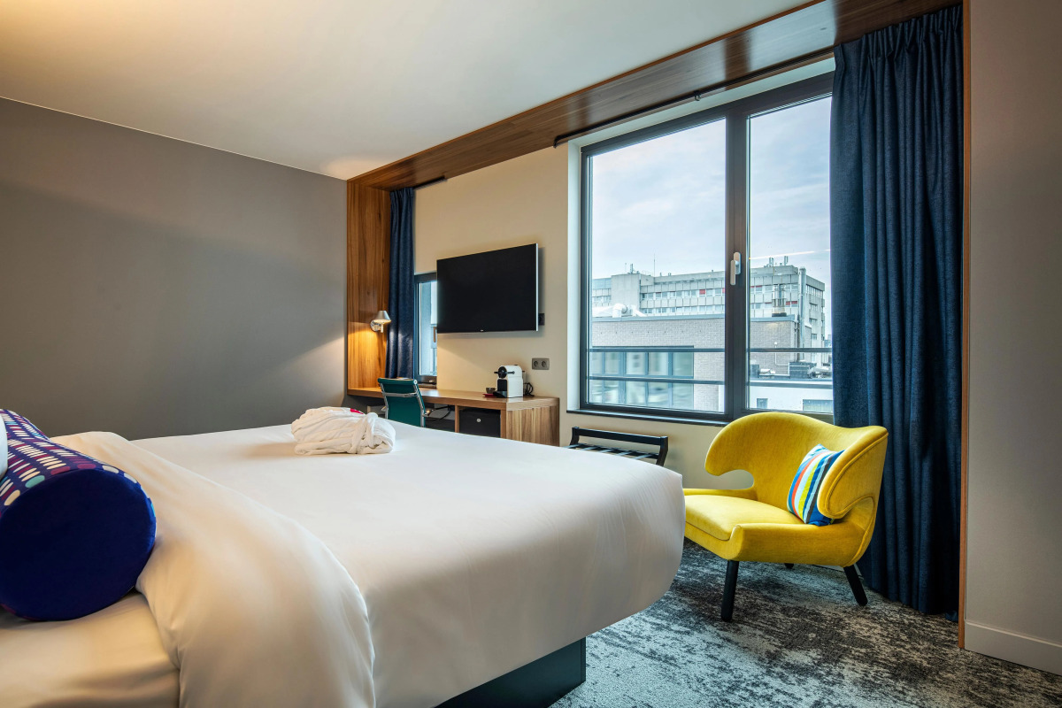 Отель Aloft Brussels Schuman