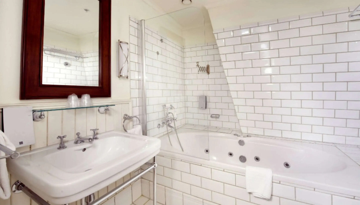 Home Hotel Bastion - Dinner included