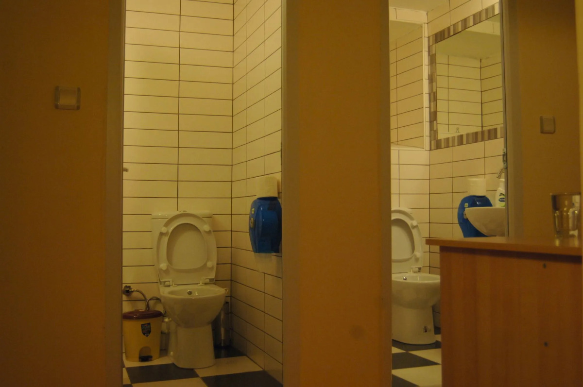 Chilloutlya Hostel&Bar